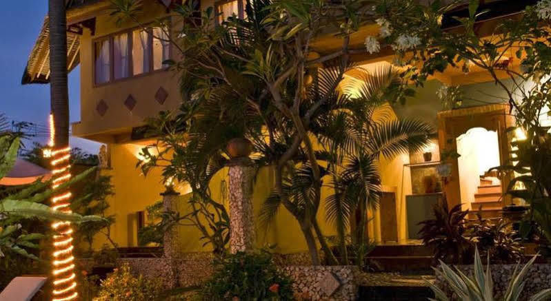 Hotel Puri Madawi Seminyak Zewnętrze zdjęcie